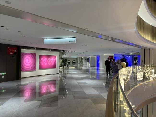 aae9b840ac594128af953300338f245d-1